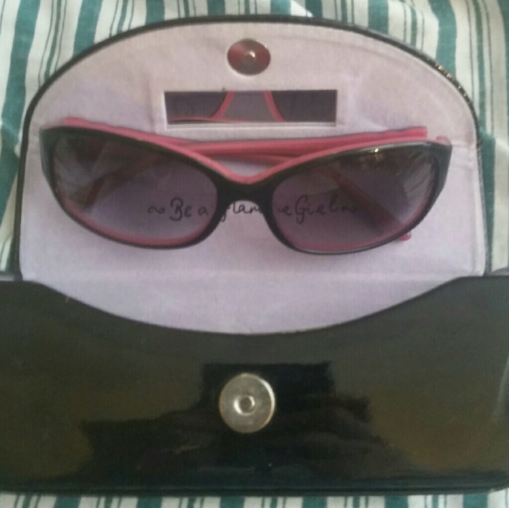 COPY - LULU GUINNESS SUNGLASSES & CASE
